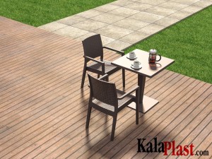 میز 4 نفره مربع تک پایه آلومینیومی حصیری ریوا 4.jpg