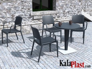 میز 4 نفره گرد تک پایه آلومینیومی حصیری ریوا 2.jpg