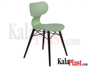 plastic-chair-yugo.jpg