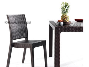 میز 4 نفره مربع پلاستیکی بوستون 90×90 سانتیمتر