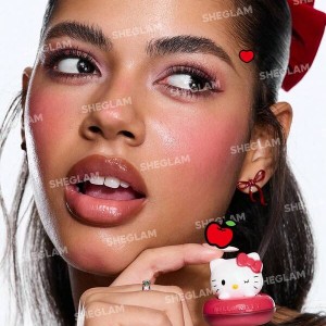 رژگونه کرمی  True Love Dewy Multi کالکشن Hello Kitty رنگ Purr-ty شیگلم SHEGLAM