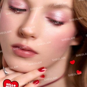 ست سایه  Darling Dear Shadow Stack کالکشن Hello Kitty رنگ Sugar Cookie شیگلم SHEGLAM