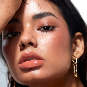 حجم دهنده لب  POUT-PERFECT SHINE LIP PLUMPER-MAHOGANY MAGIC شیگلم SHEGLAM