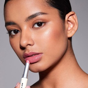 بالم لب 02 صورتی NOURISHING LIP BALM 02 PINK شیگلم SHEGLAM
