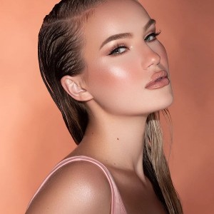 هایلایتر مایع GLOW BLOOM - VANILLA FROST شیگلم SHEGLAM