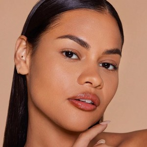 پنکک کرم پودری (پودر  پایه)  SKIN-FOCUS فول کاور - رنگ BUTTERSCOTCH شیگلم SHEGLAM