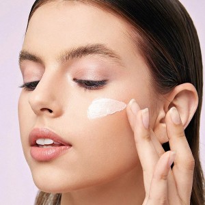 پرایمر BIRTHDAY SKIN شيگلم SHEGLAM