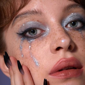 گلیتر ژل CORPSE BRIDE COLLECTION GHOSTLY  رنگ  TEARS TO SHED شیگلم SHEGLAM