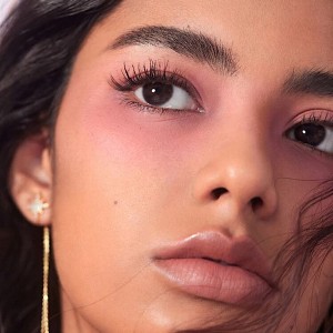 ست کلکسیون کامل آرایشی LOVE DIVE (با الگوی گل) شیگلم SHEGLAM