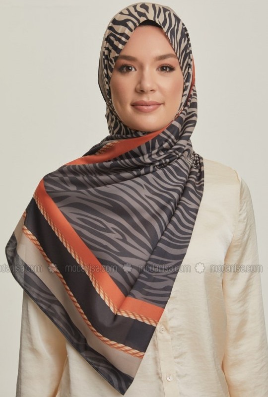 شال طرحدار