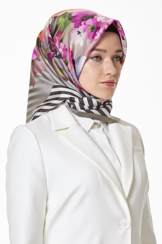 روسری گلدار
