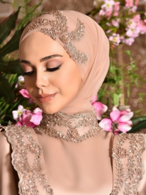 لباس عقد ساتن نگینی کرمی