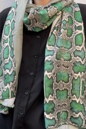 شال پاییزه پوست ماری سبز