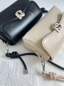 کیف ماوی 3292