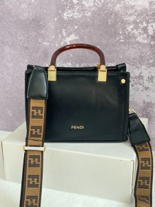 کیف فندی دسته دار 3241