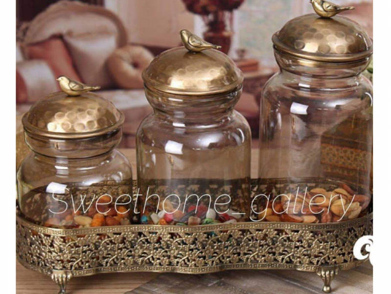 بانکه های شیشه ای آنتیک درب پیوتر