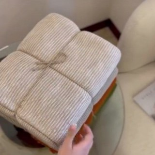 شال مبل طرح ژورنال (کلاسیک)