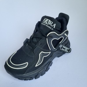 فروش ویژه کفش کتونی اسپرت زنانه و دخترانه  قلبی مدل زارا zara  باکیفیت و خوشپا رنگ سفیدمشکی  با ارسال رایگان