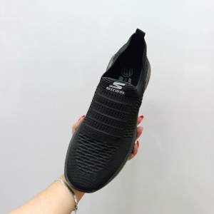 تخفیفف  فوق العاده ویژه  کفش اسپرت کتونی راحتی دخترانه زنانه  مدل جورابی  رنگ مشکی تمام  مناسب استفاده  پیاده روی اربعین با ارسال رایگان