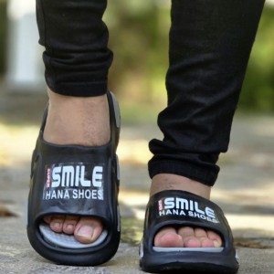فروش دل انگیز  دمپایی صندل  مردانه پسرانه  مدل فشیون طرح smile  فوق العاده بی نظیر  رنگ  کرم باارسال رایگان