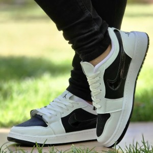 فروووش ویژه  کفش اسپرت ونس مردانه پسرانه مدل نایک جردن وودو (Nike Jordan Voodoo) رنگ مشکی تمام جدید و پرفرووش  با ارسال رایگان