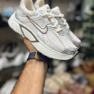 نایک v5