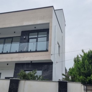 کد5 // فروش ویلا نوساز سه خواب واقع در نوشهر سیسنگان پیکلا