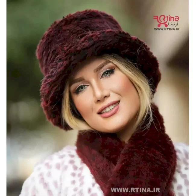 شال و کلاه زمستانه دخترانه و زنانه زرشکی مدل فرحی خزدار