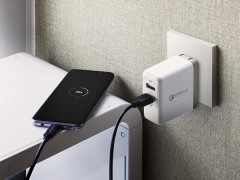 شارژر دیواری سریع اسپیگن Spigen Essential® F206 Quick Charge 2.0 Wall Charger