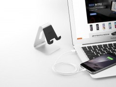 کابل شارژ و انتقال داده لایتنینگ اسپیگن Spigen Lightning Cable for iPhones / iPad Mini / iPad Air