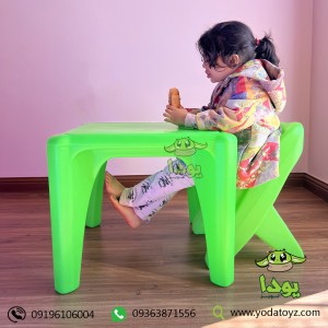 میز کودک سبز