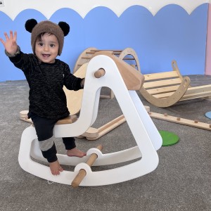 راکر چوبی اسب سفید