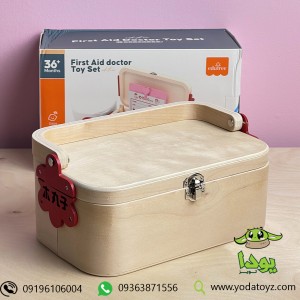 اسباب بازی پزشکی با جعبه چوبی دسته دار کد 999- first aid doctor toy set