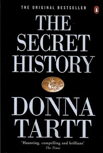 کتاب زبان اصلی The secret history گذشته‌ راز‌ آمیز
