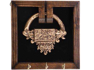 جاکلیدی دیواری طرح قفل لوزی رنگ طلایی