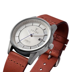 ۱۲۳۶_e57852257b-nist101-cl010212_stirling-niben-brown-classic-02-ss14-800×800