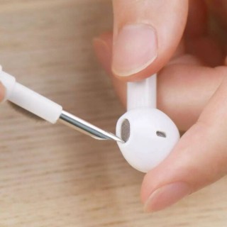 قلم تمیز کننده ایرپاد مدل multifunctional cleaning pen.jpeg
