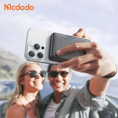 پاوربانک مگ سیف وایرلس 30 وات مک دودو ظرفیت 10000 میلی آمپر Mcdodo Qi2 MC-781