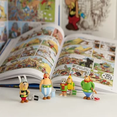 فلش مموری 8 گیگابایت عروسکی امتک مدل آستریکس AS102