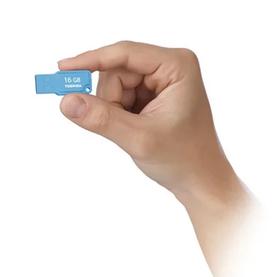 فلش مموری 16 گیگابایت توشیبا مدل Mikawa U201