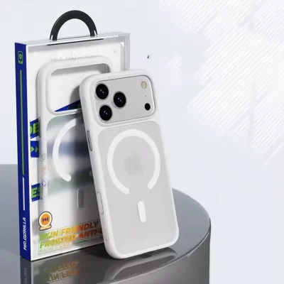 قاب آیفون 17 پرو نیمه شفاف مگ سیف بلوئو Blueo Skin Friendly Stain & Slip Resistant iPhone 17 Pro