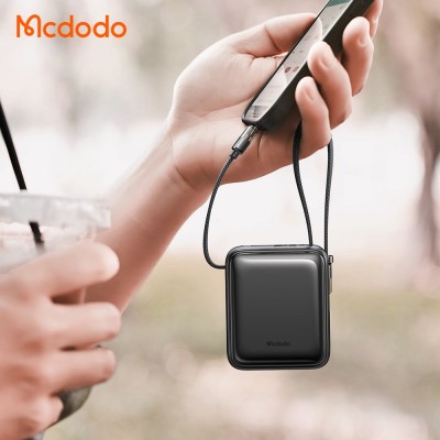 پاوربانک مک دودو با کابل تایپ سی و لایتنینگ 22.5 وات مدل FreeKit MC-255 ظرفیت 10000 میلی آمپر