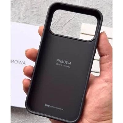 قاب آیفون 17 پرو طرح ریمووا با پک و کیفیت اورجینال مدل RIMOWA iPhone 17 Pro