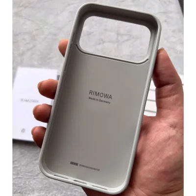 قاب آیفون 17 پرو طرح ریمووا با پک و کیفیت اورجینال مدل RIMOWA iPhone 17 Pro