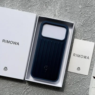 قاب آیفون 17 پرو طرح ریمووا با پک و کیفیت اورجینال مدل RIMOWA iPhone 17 Pro