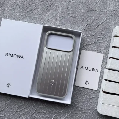 قاب آیفون 17 پرو طرح ریمووا با پکیج و بالاترین کیفیت مدل RIMOWA iPhone 17 Pro