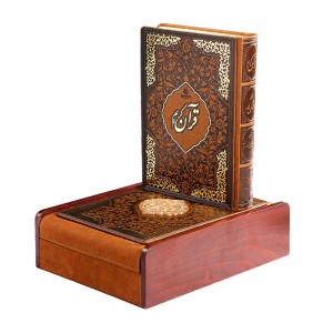 قرآن نفیس وزیری جعبه چوب و چرم گروه ققنوس
