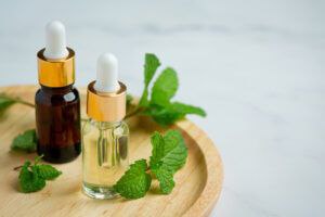 چطور از روغن‌های صورت برای پوست خشک، حساس و چرب استفاده کنیم؟